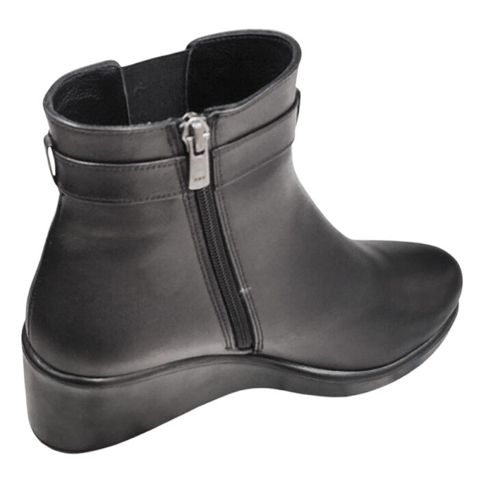 Botine cu platforma din piele naturala negre imblanite intre 36 si 40 - imagine 3