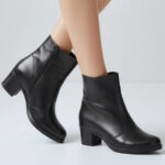 Botine dama elegante din piele naturala negre vatuite cu toc masiv intre 36 si 41