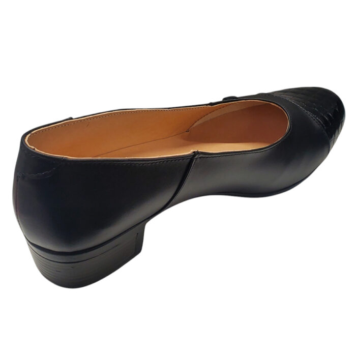 Pantofi dama negri cu toc mic din piele naturala intre 35 si 41 - imagine 3