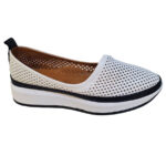 ULTIMA PERECHE Pantofi dama sport-casual din piele naturala perforata albi Dogati marimea 37