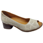 Pantofi dama cu toc gros din piele naturala perforata crem intre 36 si 40