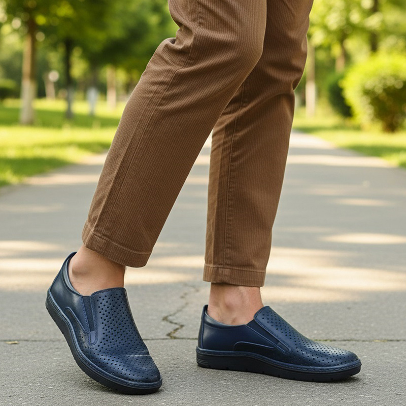 pantofi-barbati-din-piele-naturala-perforata-bleumarin-marimi-intre-40-si-45 ULTIMA PERECHE Pantofi barbati din piele naturala perforata bleumarin marimea 41 - imagine 1