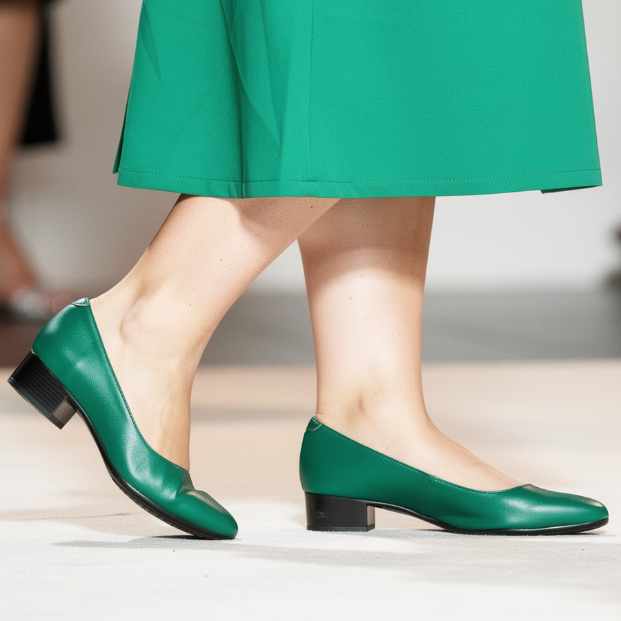 pantofi-dama-verzi-cu-toc-mic-din-piele-naturala-intre-34-si-41 Pantofi dama verzi cu toc mic din piele naturala intre 34 si 41 - imagine 1