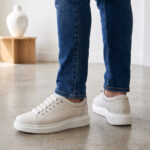 Pantofi barbatesti sport din piele naturala albi cu siret elastic intre 38 si 45